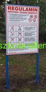 Tablica informacyjna na plac zabaw 50x70 cm na stelażu