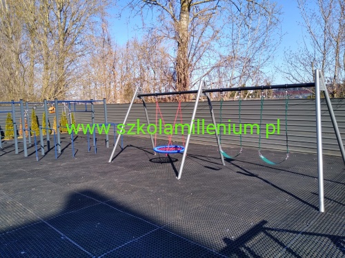 Huśtawka potrójna.jpg